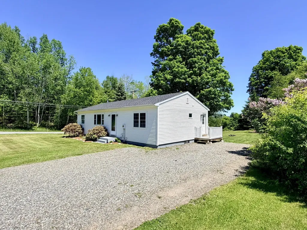 13 Scottsdale Road Newport City VT 05855