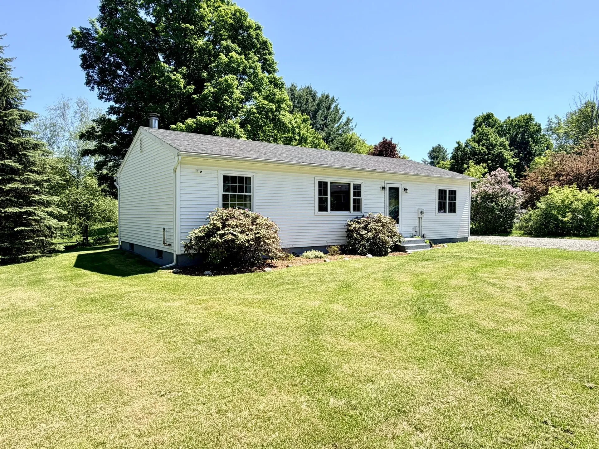 13 Scottsdale Road Newport City VT 05855