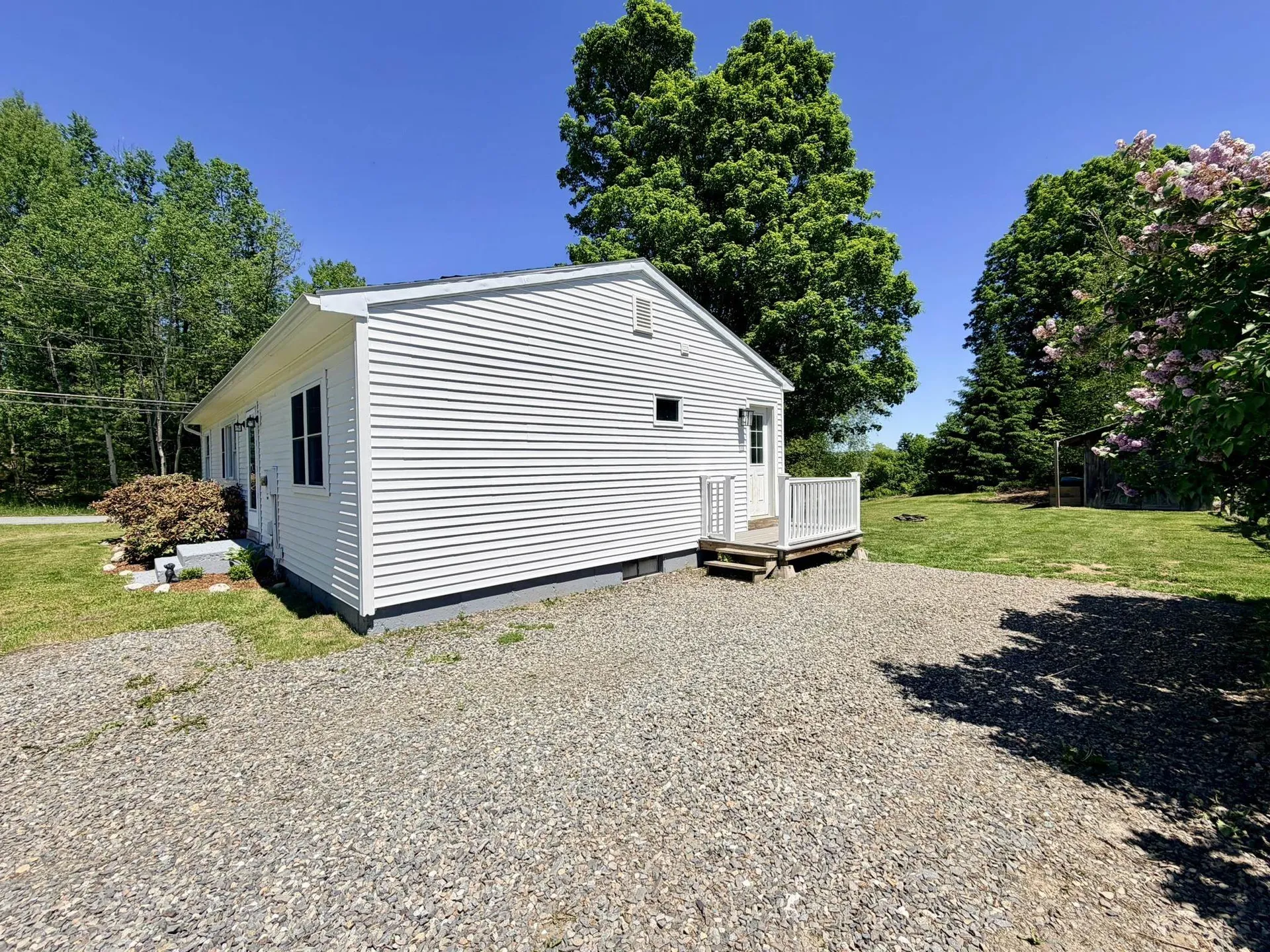 13 Scottsdale Road Newport City VT 05855