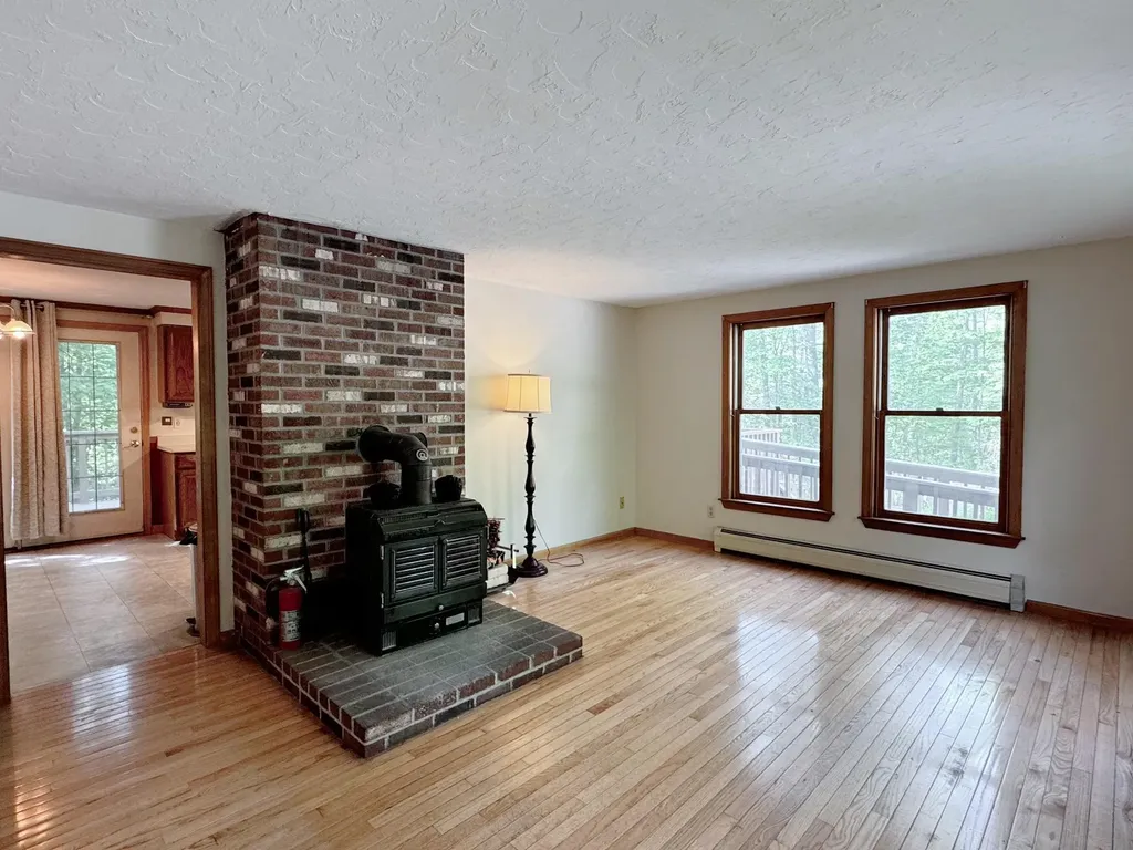 157 Little Tooky Road Hopkinton NH 03229
