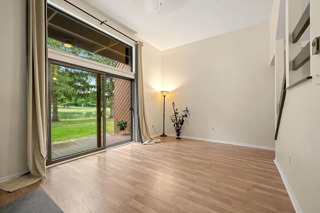 52 Spring Cove Road Nashua NH 03062