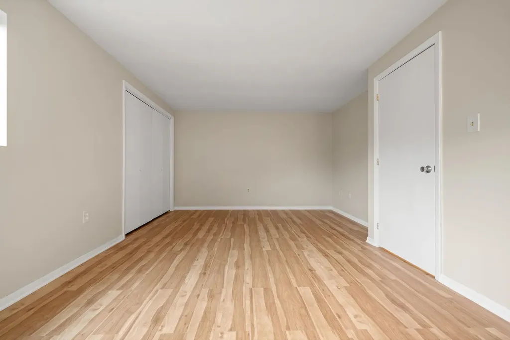 52 Spring Cove Road Nashua NH 03062