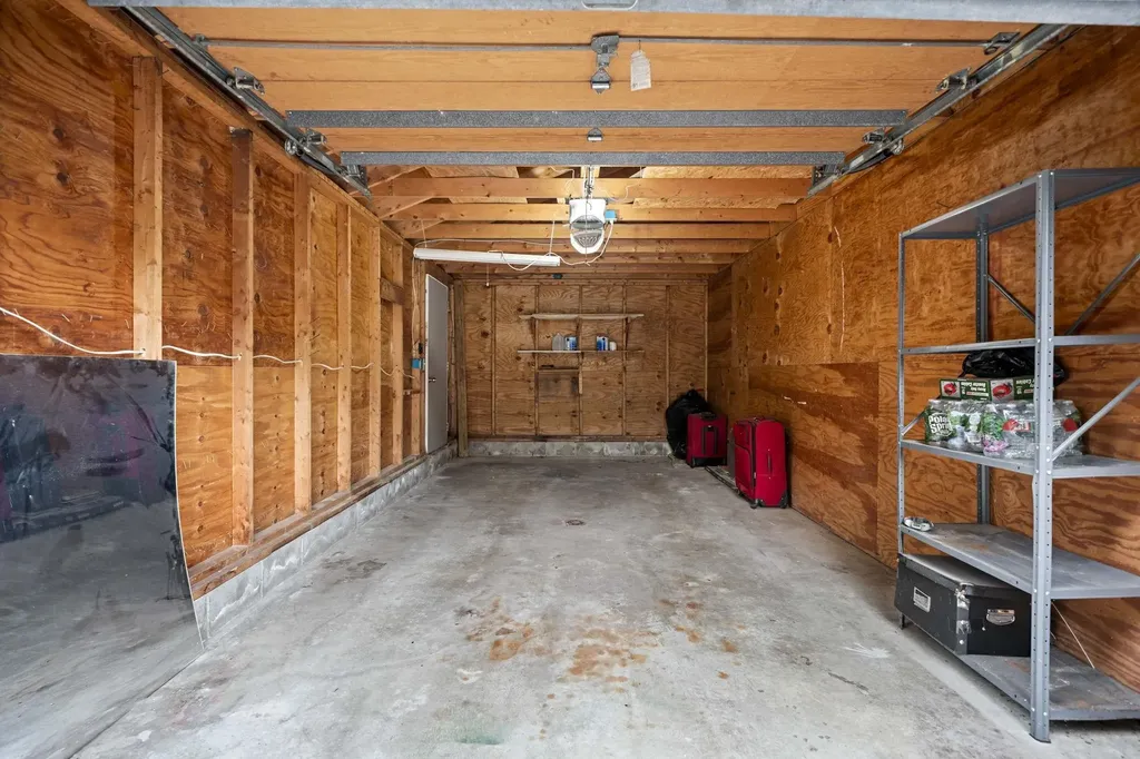 52 Spring Cove Road Nashua NH 03062