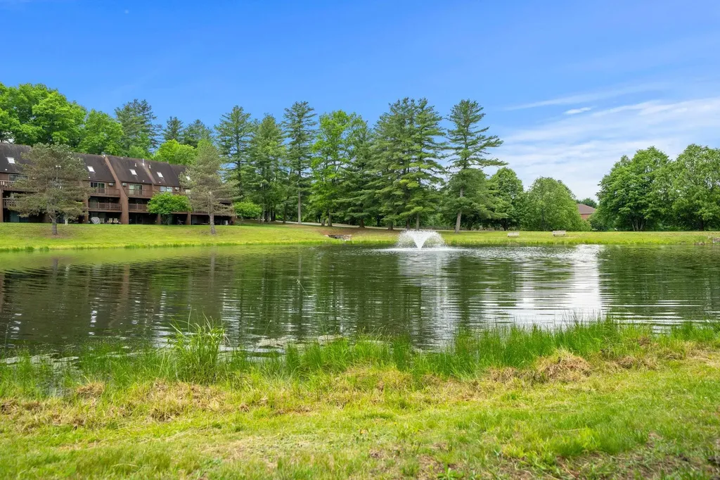 52 Spring Cove Road Nashua NH 03062