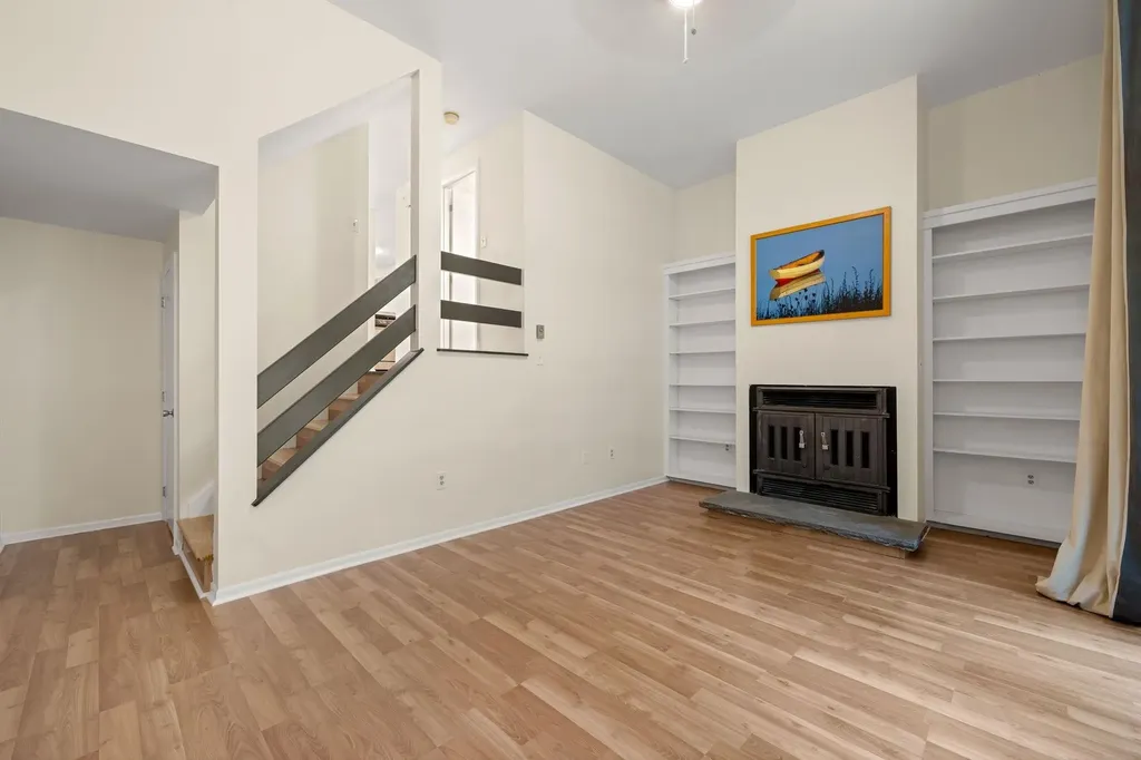 52 Spring Cove Road Nashua NH 03062