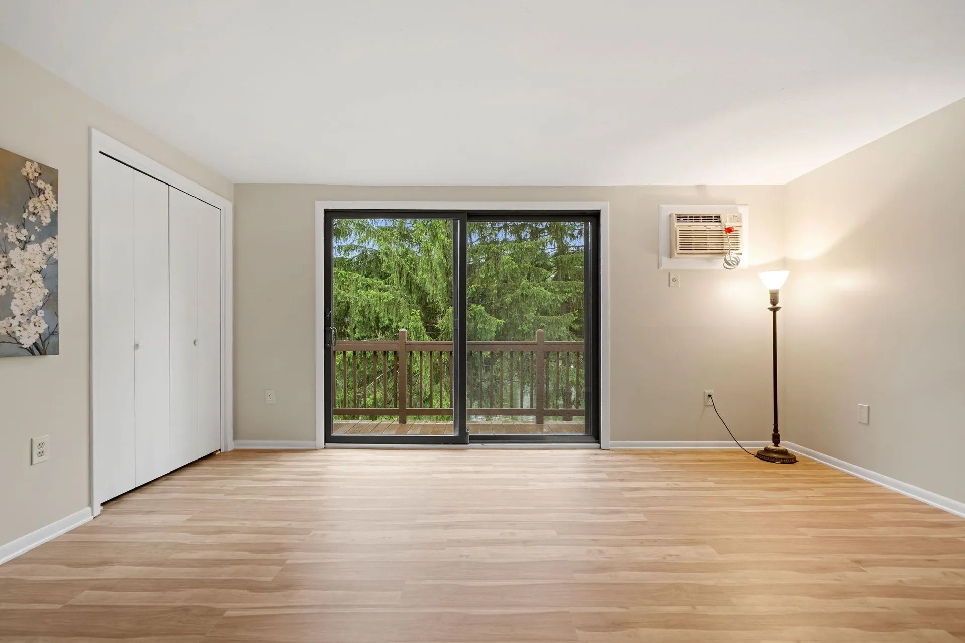 52 Spring Cove Road Nashua NH 03062