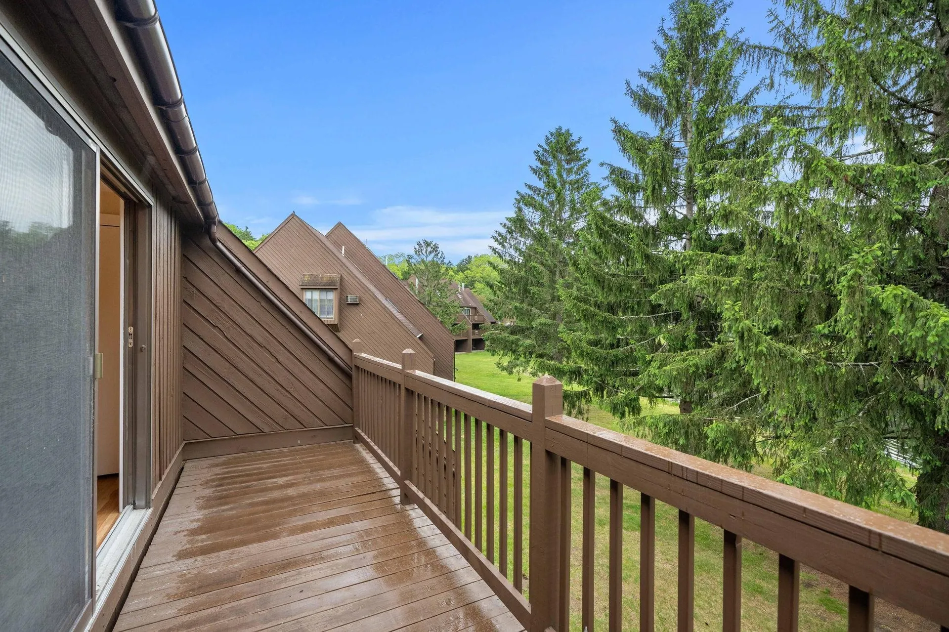 52 Spring Cove Road Nashua NH 03062