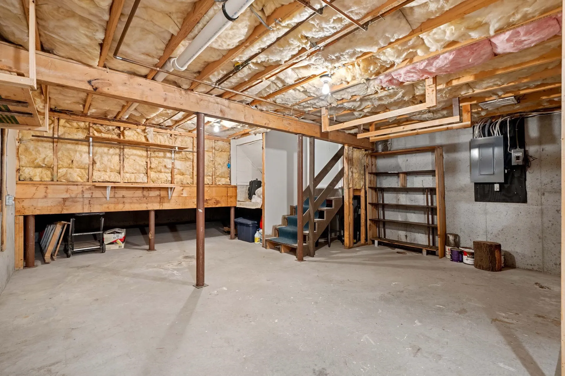 52 Spring Cove Road Nashua NH 03062
