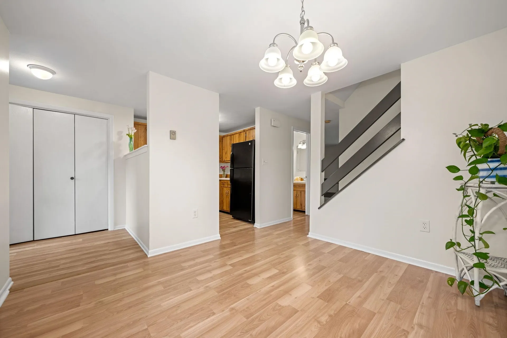 52 Spring Cove Road Nashua NH 03062