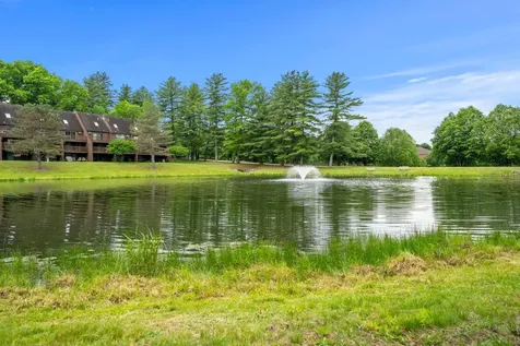 52 Spring Cove Road Nashua NH 03062