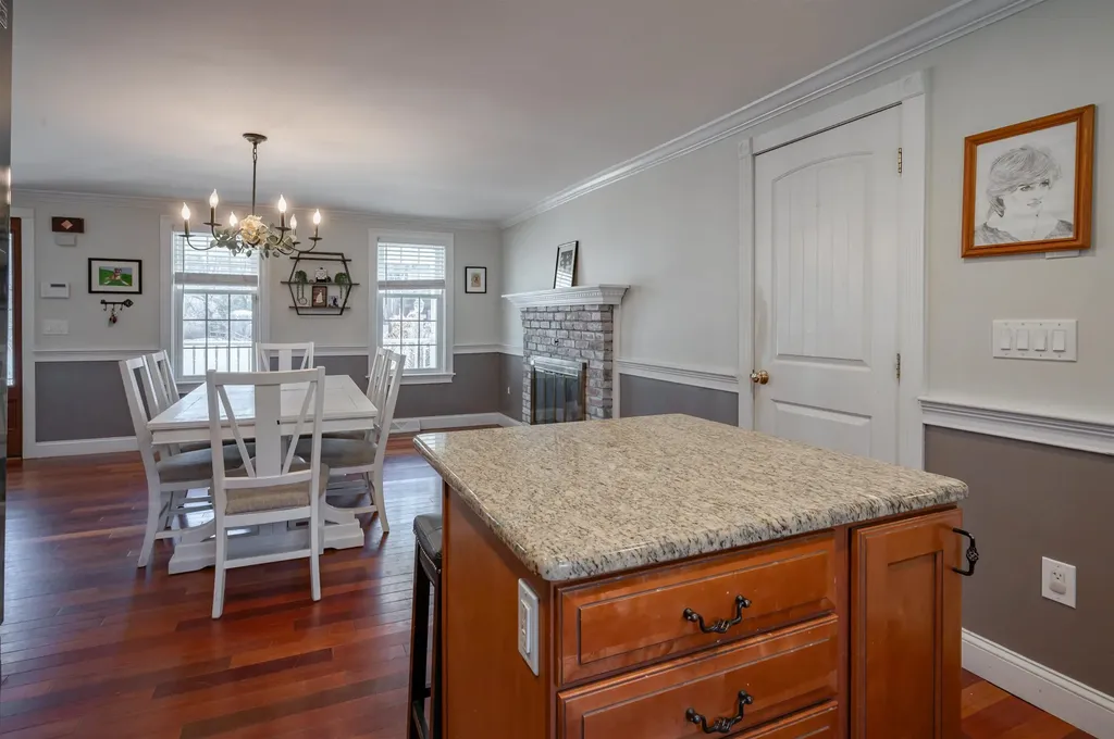 8 Ferncroft Drive Nashua NH 03063