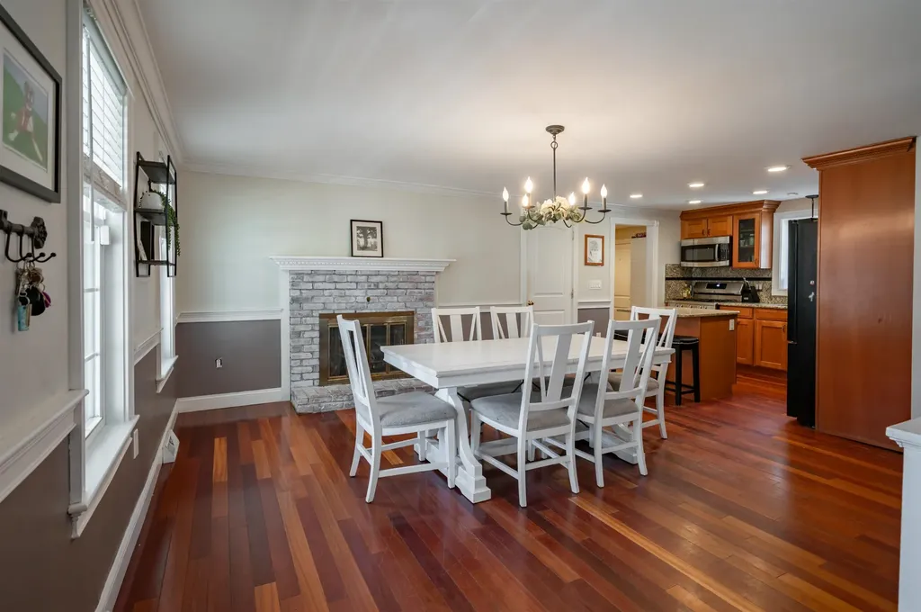 8 Ferncroft Drive Nashua NH 03063