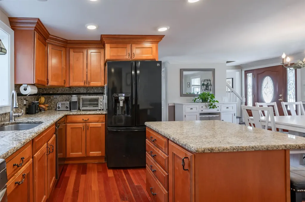 8 Ferncroft Drive Nashua NH 03063