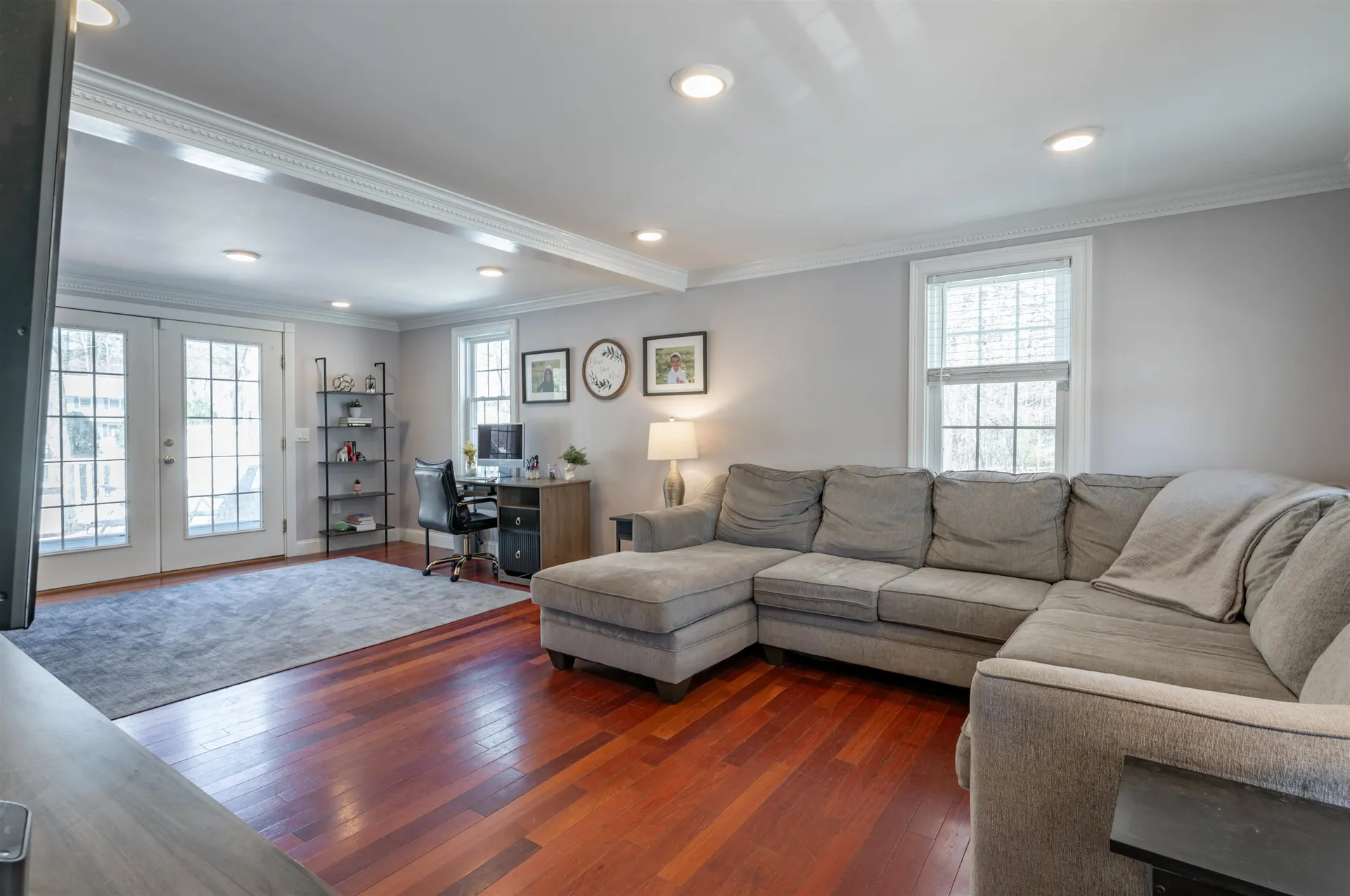 8 Ferncroft Drive Nashua NH 03063