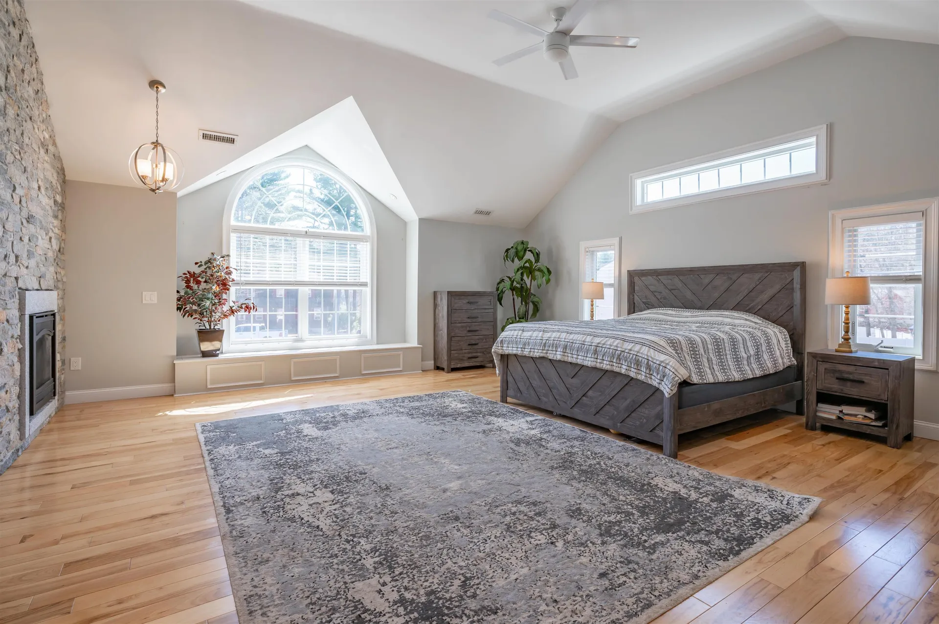 8 Ferncroft Drive Nashua NH 03063