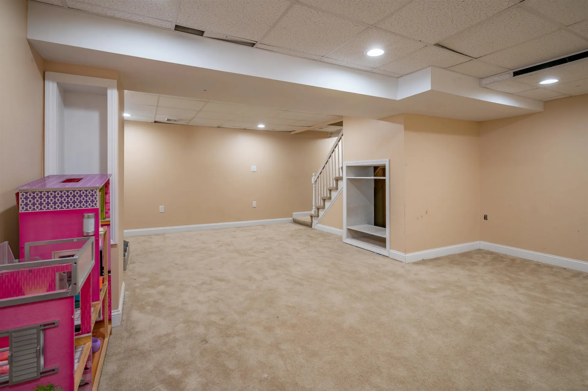 8 Ferncroft Drive Nashua NH 03063