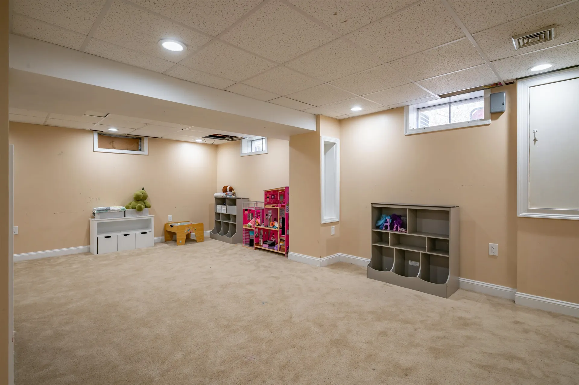 8 Ferncroft Drive Nashua NH 03063