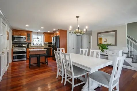8 Ferncroft Drive Nashua NH 03063