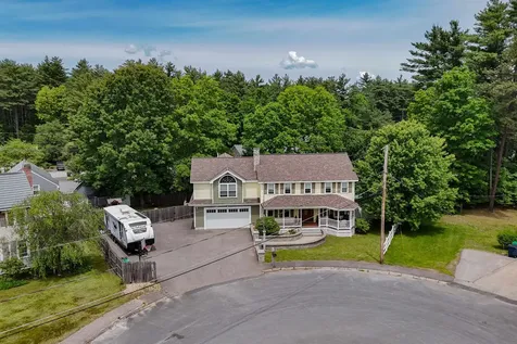 8 Ferncroft Drive Nashua NH 03063