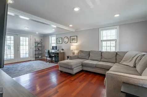 8 Ferncroft Drive Nashua NH 03063