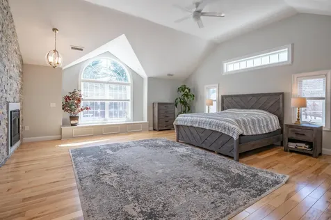 8 Ferncroft Drive Nashua NH 03063