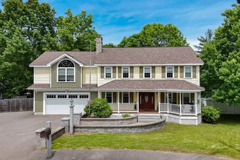 8 Ferncroft Drive Nashua NH 03063