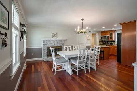 8 Ferncroft Drive Nashua NH 03063