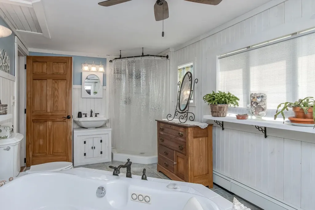 17 Island Pond Road Hampstead NH 03841