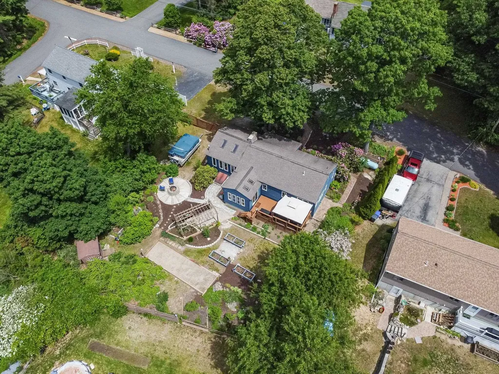 17 Island Pond Road Hampstead NH 03841