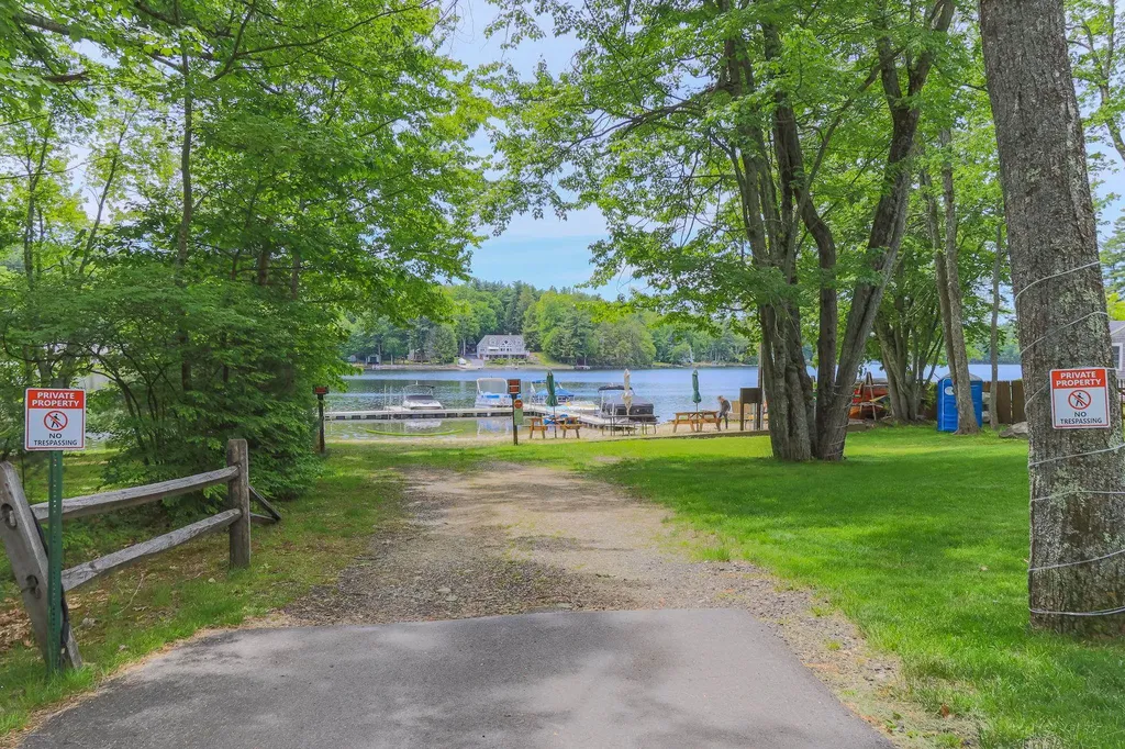 17 Island Pond Road Hampstead NH 03841