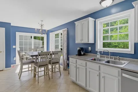 55 Melendy Road Hudson NH 03051