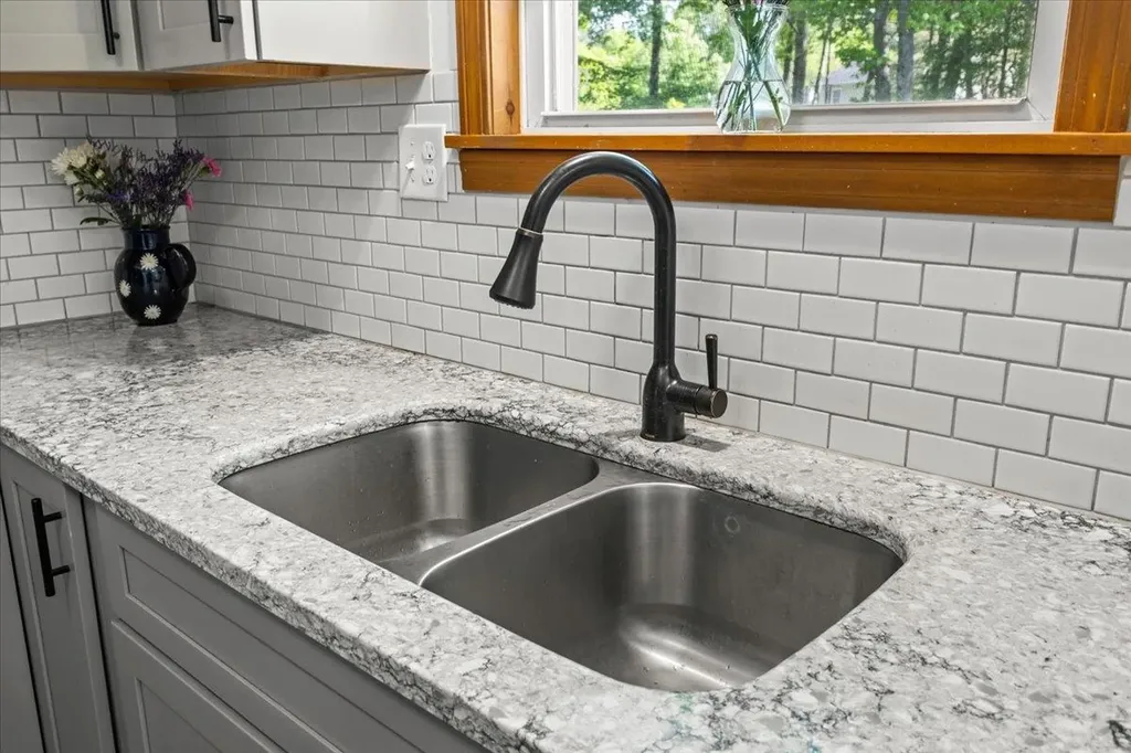 34 Margaret Street Essex VT 05452
