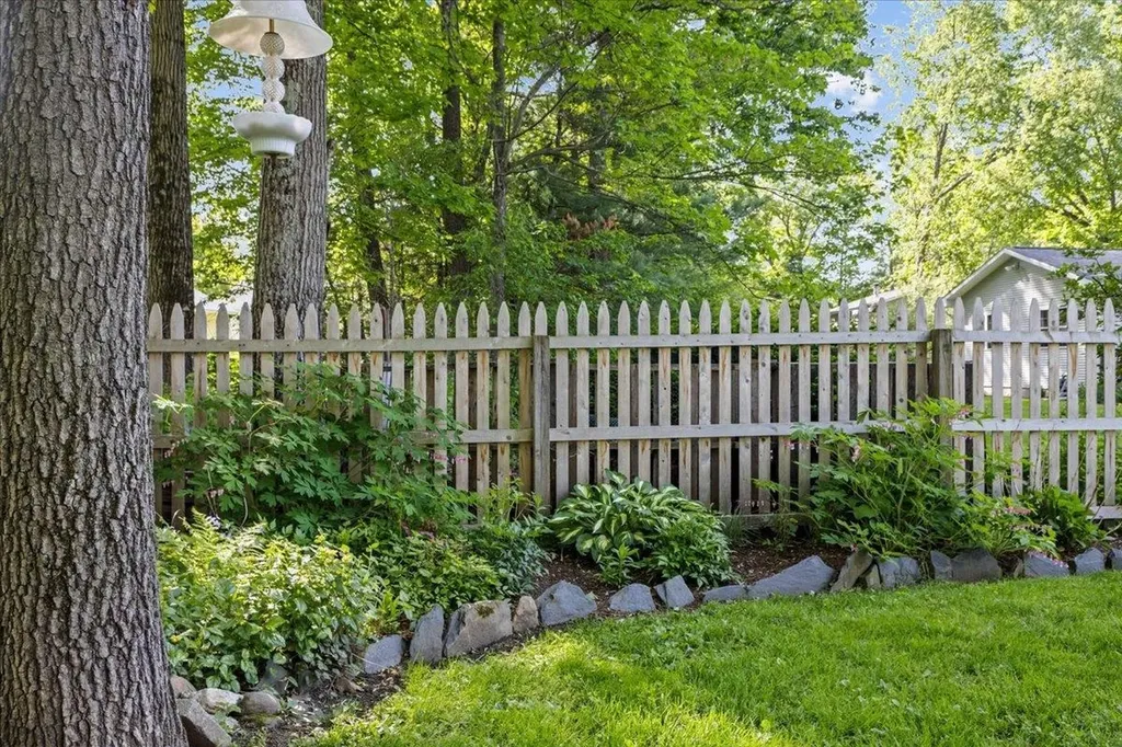 34 Margaret Street Essex VT 05452