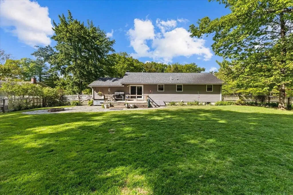 34 Margaret Street Essex VT 05452