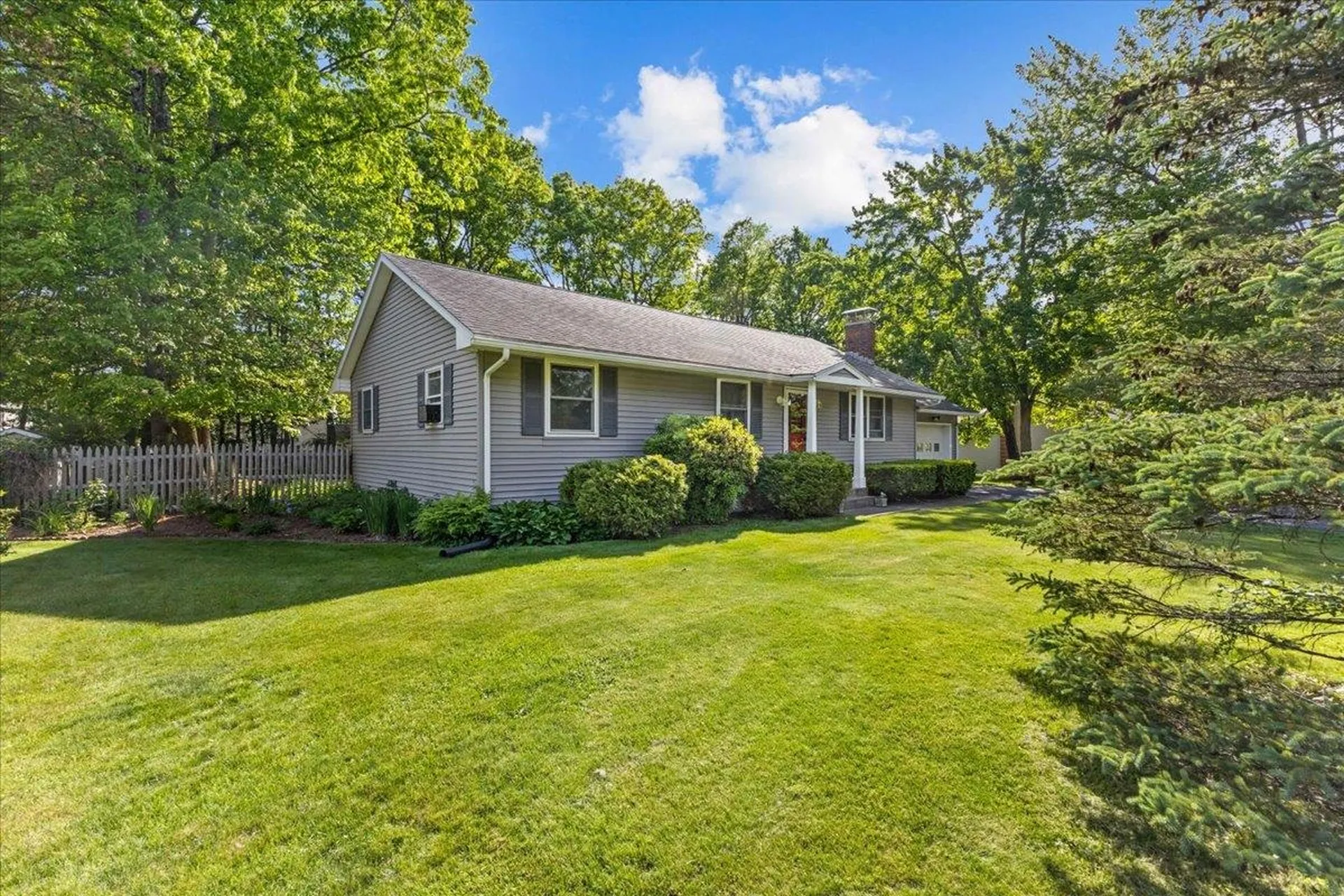 34 Margaret Street Essex VT 05452