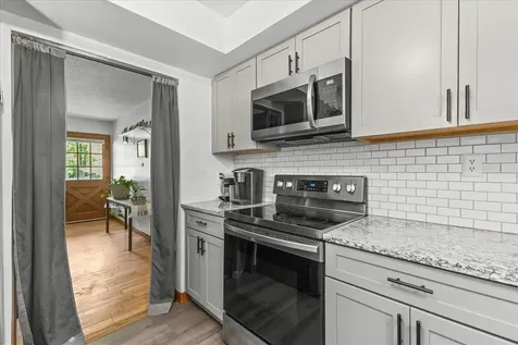 34 Margaret Street Essex VT 05452