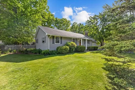 34 Margaret Street Essex VT 05452
