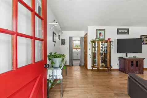 34 Margaret Street Essex VT 05452