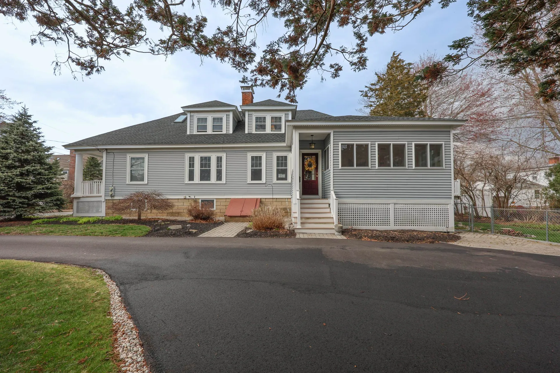 749 Maple Street Manchester NH 03104