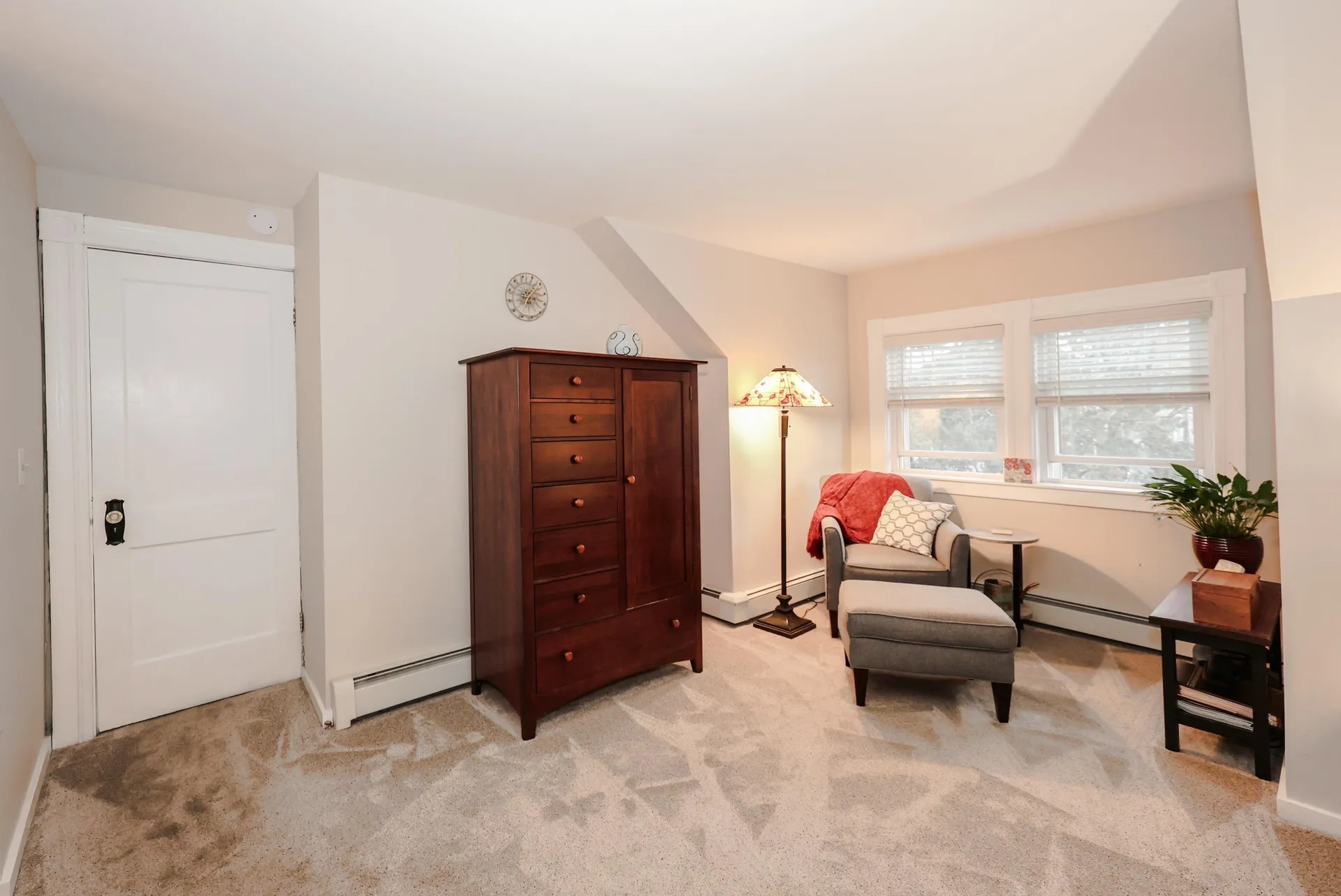 749 Maple Street Manchester NH 03104