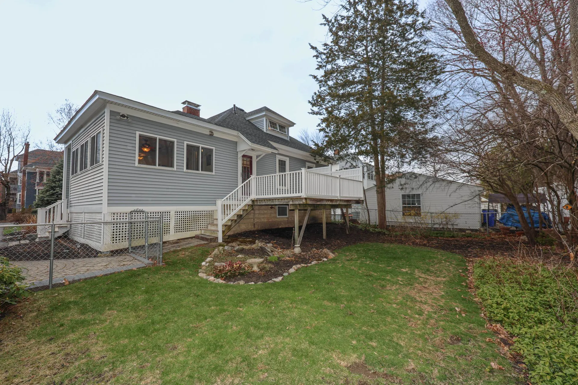 749 Maple Street Manchester NH 03104