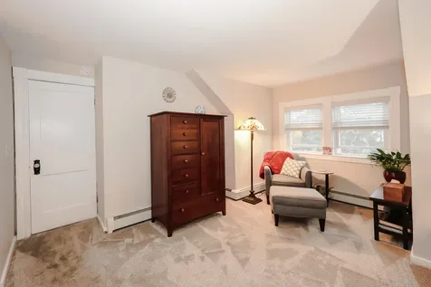 749 Maple Street Manchester NH 03104
