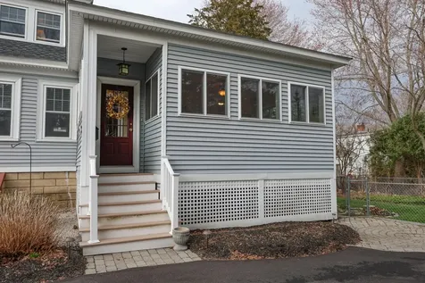 749 Maple Street Manchester NH 03104