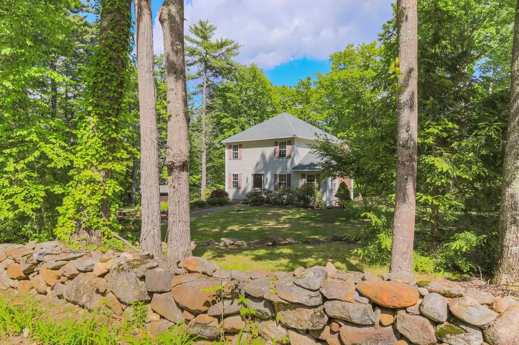 231 Woodward Hill Road Francestown NH 03043