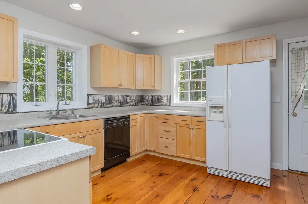 231 Woodward Hill Road Francestown NH 03043
