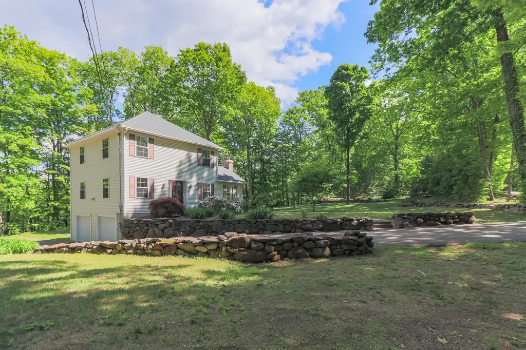 231 Woodward Hill Road Francestown NH 03043