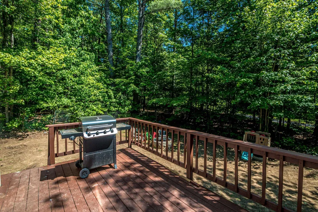 51 Old Goshen Road Conway NH 03813