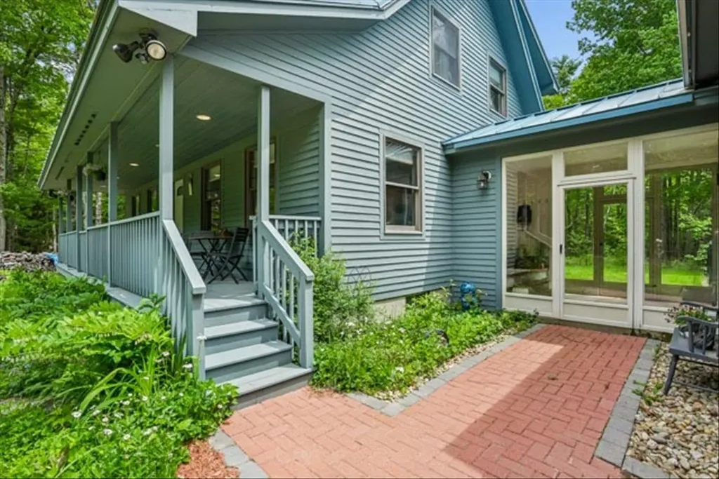140 North Road Deerfield NH 03037