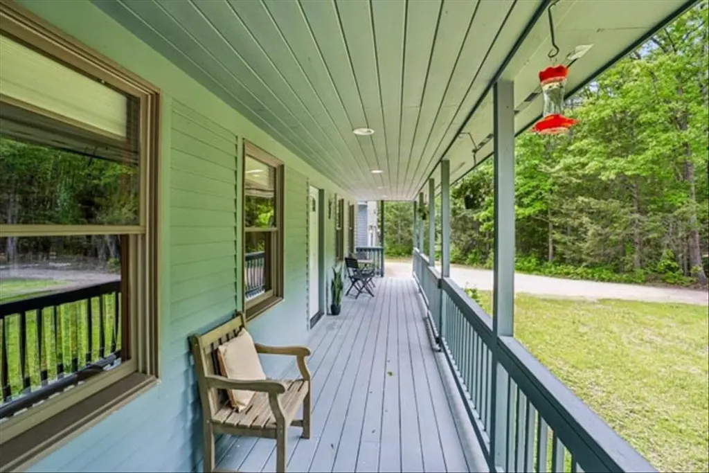 140 North Road Deerfield NH 03037