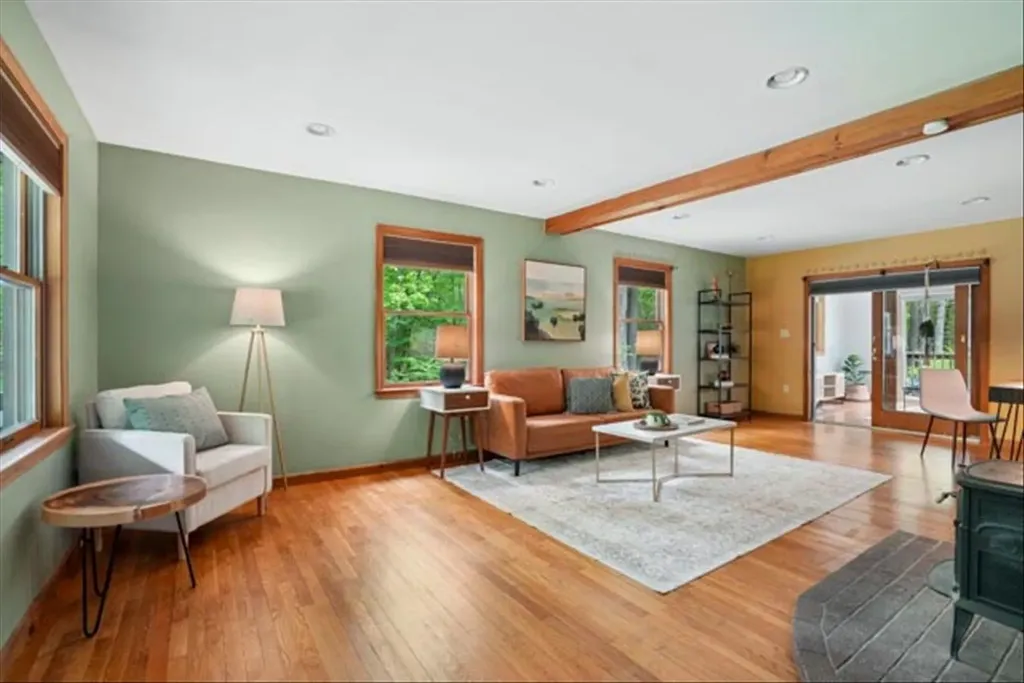 140 North Road Deerfield NH 03037